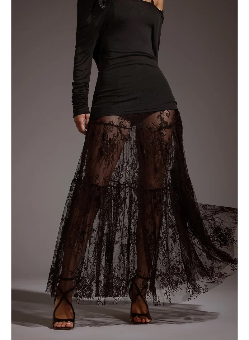 Yalyka Lace Maxi Skirt